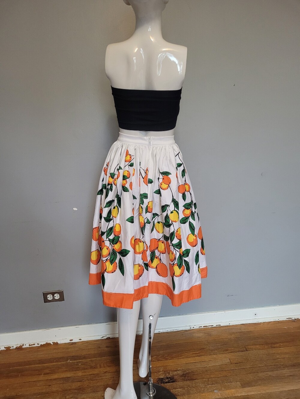 Pinup Couture Jenny Skirt in Orange Border Print, BNWT, Size L - Picture 4 of 8